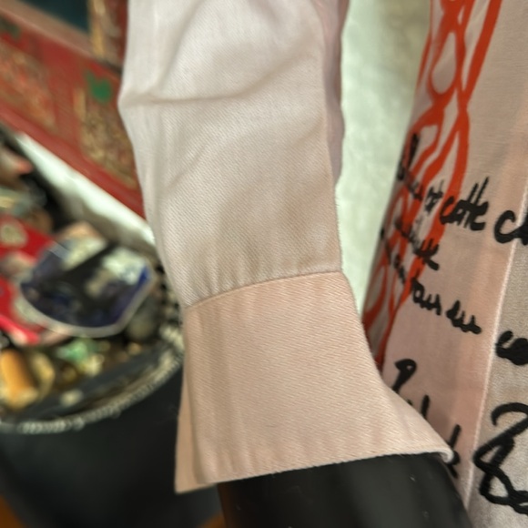 Pink button down shirt with graffiti - Picture 4 of 8